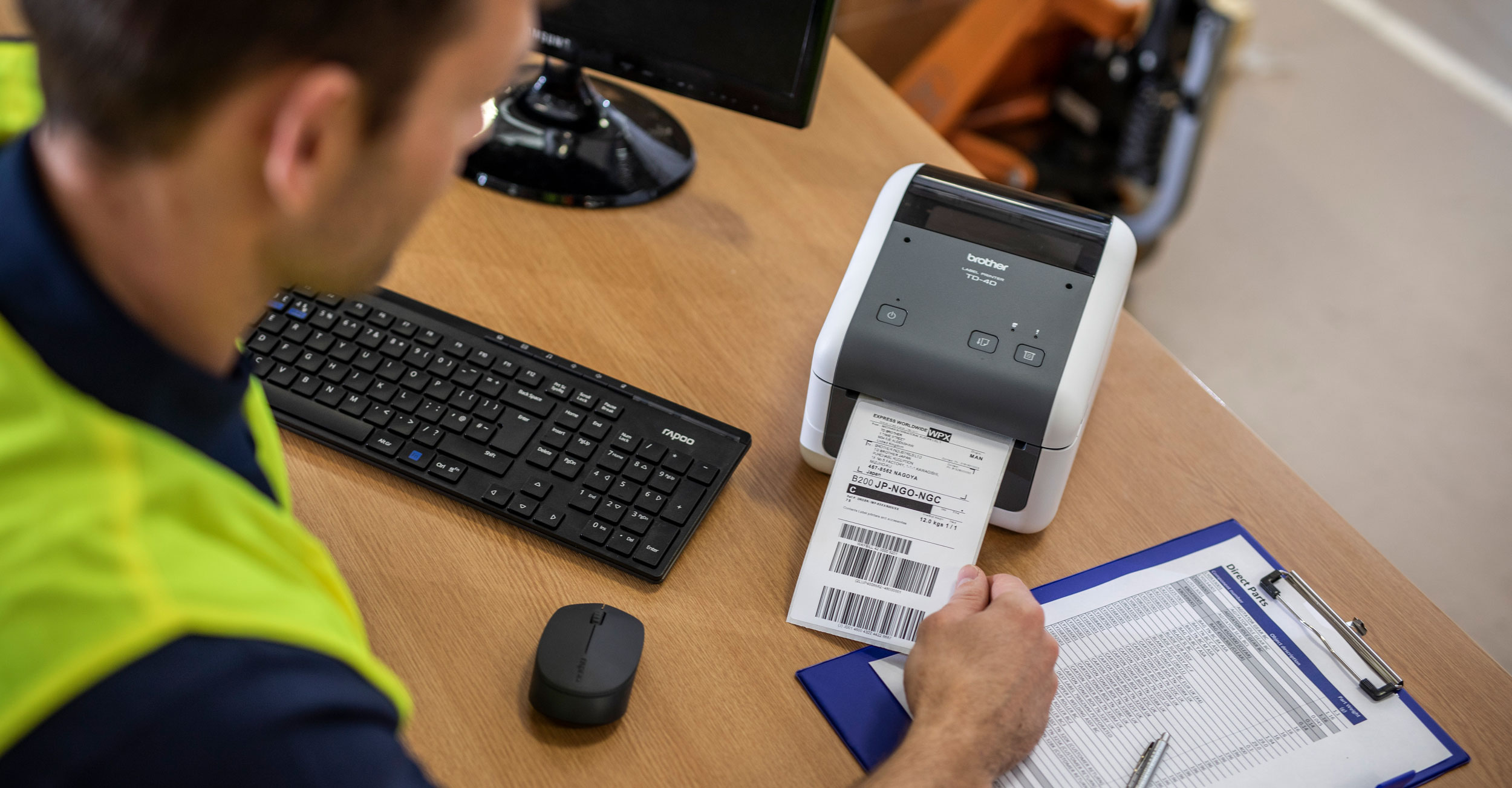 TD4-Hero-Warehouse-Shipping