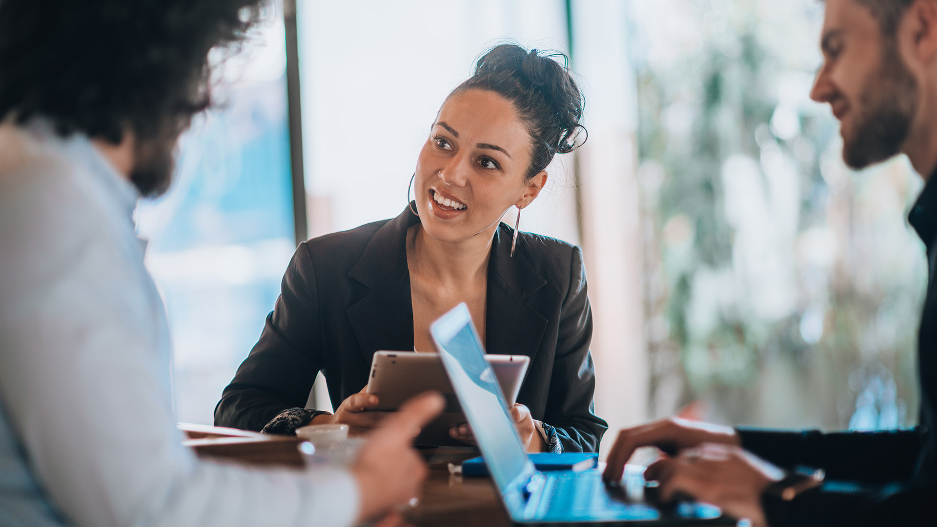 Card_scanner_office_1920x1080