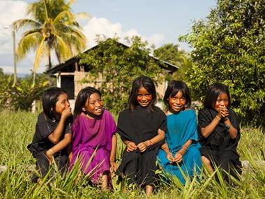 Cutivireni Village Happy Girls Sited Rainforest