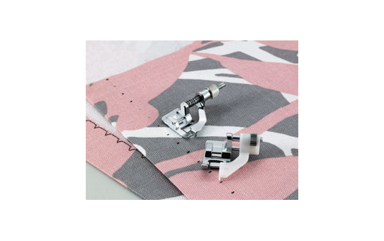 F017N: Blind Stitch Foot (7mm) 