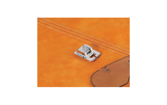 F037N: Pin Tuck 5 Groove Foot