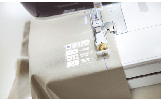 EV1 Aveneer Innov-ís Sewing and Embroidery Machine with Disney 9