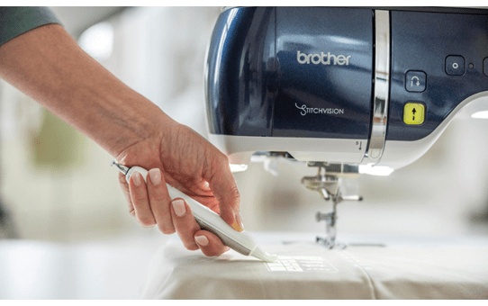 EV1 Aveneer Innov-ís Sewing and Embroidery Machine with Disney 11